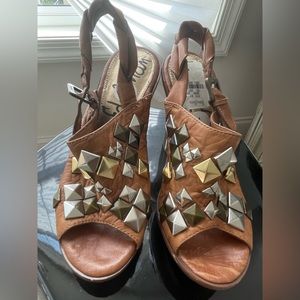 Sam Eldman Wedge Clog